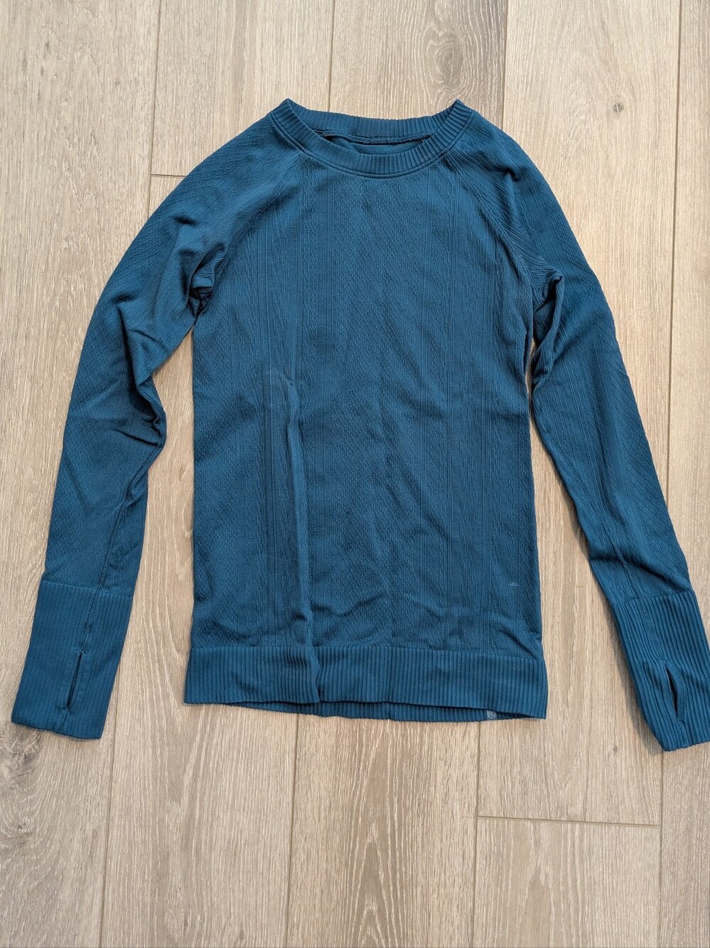 Lululemon Rest Less pullover Cable Pattern Size Small